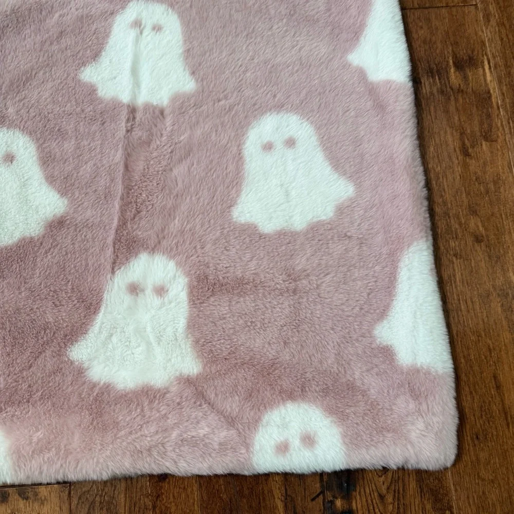 Pink Ghost Pattern Rug - Picture 2 of 5